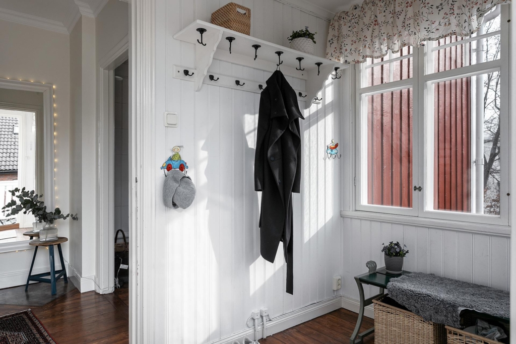 Enastående 20-talspärla med 9 rum och önskeläge!