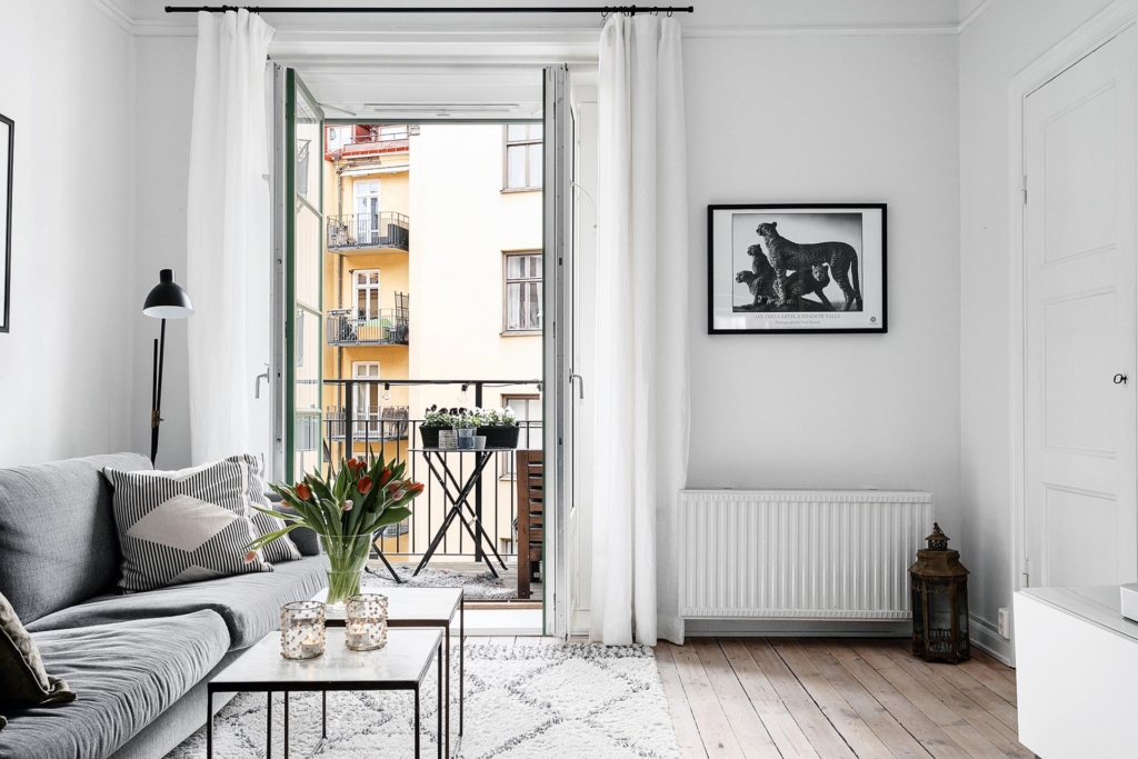 Solig balkong med rofyllt läge i underbara Vasastan