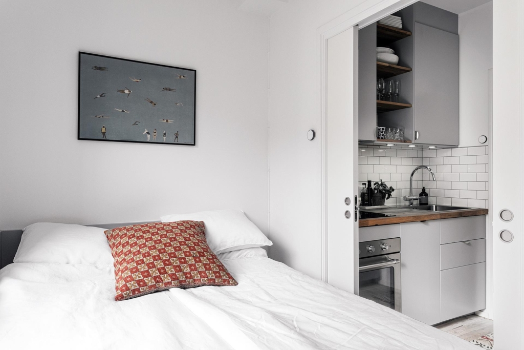 Solig balkong med rofyllt läge i underbara Vasastan