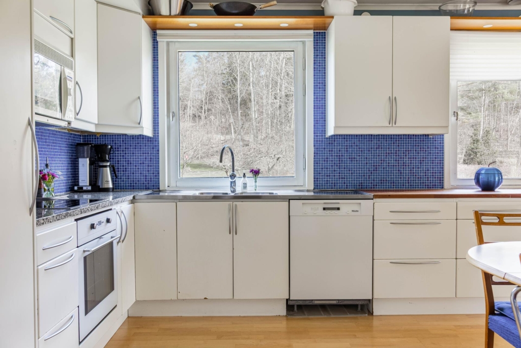 Villa med fantastiska utrymmen! Plats för generationsboende, uthyrningsdel och/eller egen verksamhet