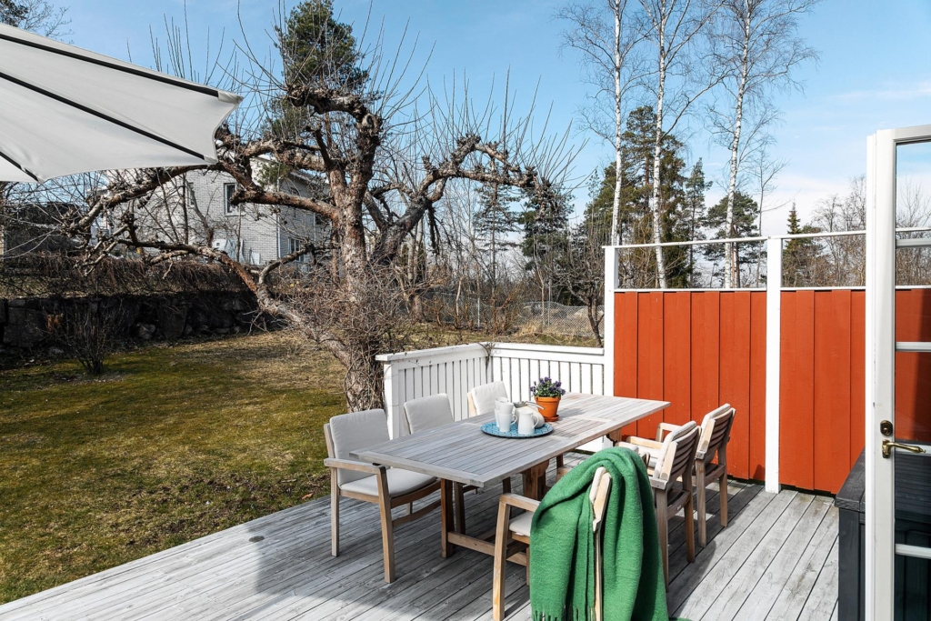 Magnifik villa 7 rum, kakelugn, relaxdel och fantastiska verandor!