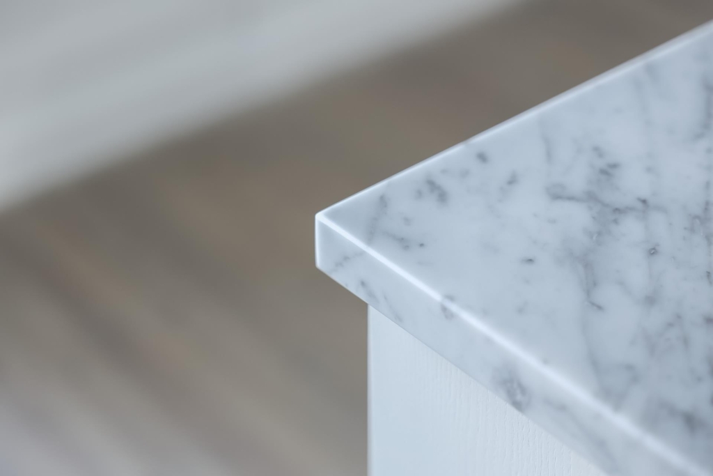 Charmig och välrenoverad villa i 20-tals stil, med påkostade materialval och ett fantastiskt läge!