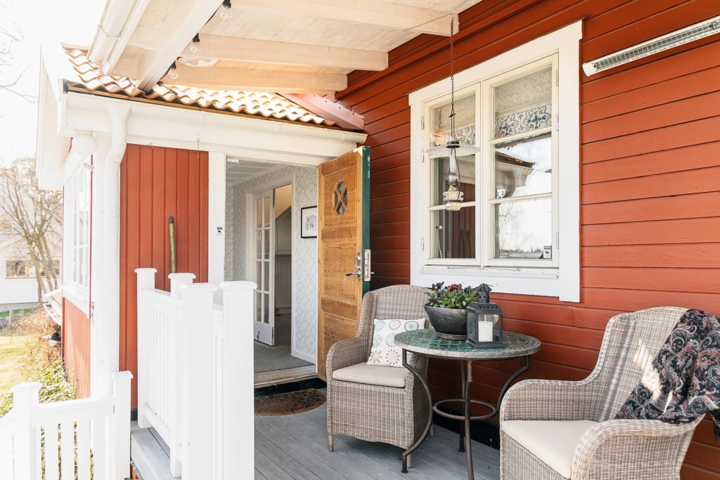 Magnifik villa 7 rum, kakelugn, relaxdel och fantastiska verandor!