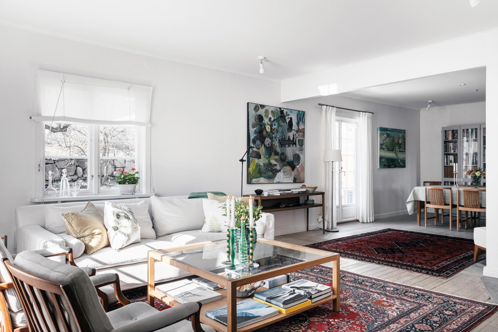 Magnifik villa 7 rum, kakelugn, relaxdel och fantastiska verandor!
