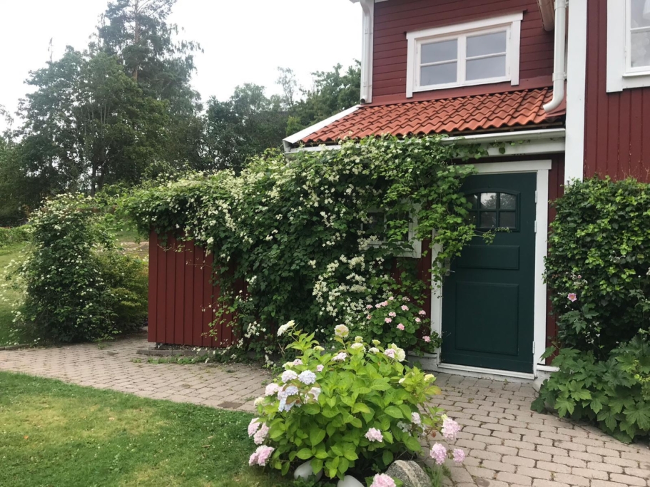 Magnifik villa 7 rum, kakelugn, relaxdel och fantastiska verandor!