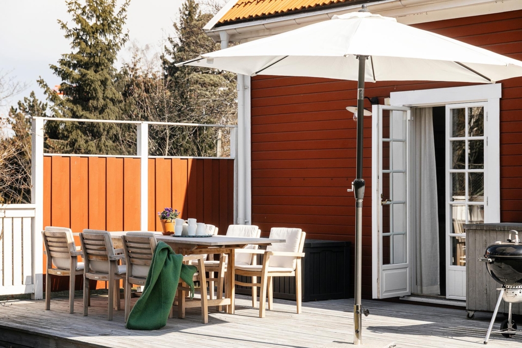 Magnifik villa 7 rum, kakelugn, relaxdel och fantastiska verandor!