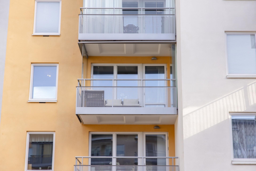 Välplanerad trea med stor balkong i soligt sydvästläge