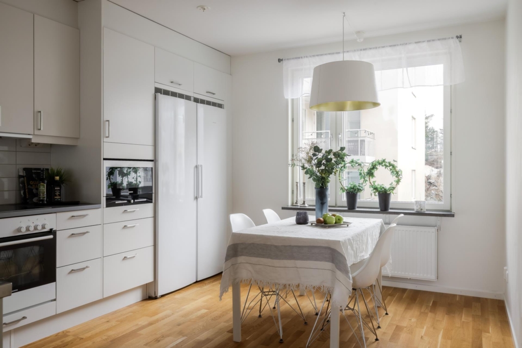 Välplanerad trea med stor balkong i soligt sydvästläge