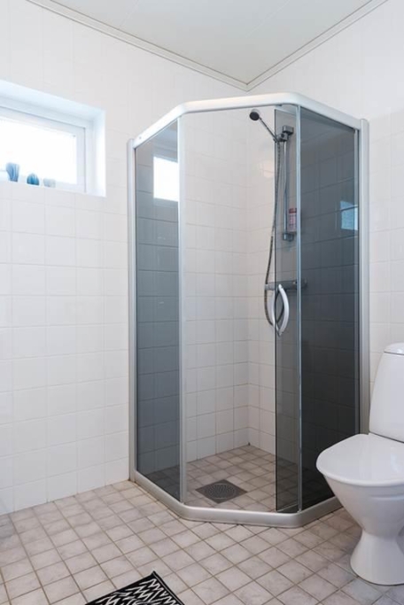 Ett av Silverdals bästa lägen – helt insynsfritt vid skogen!