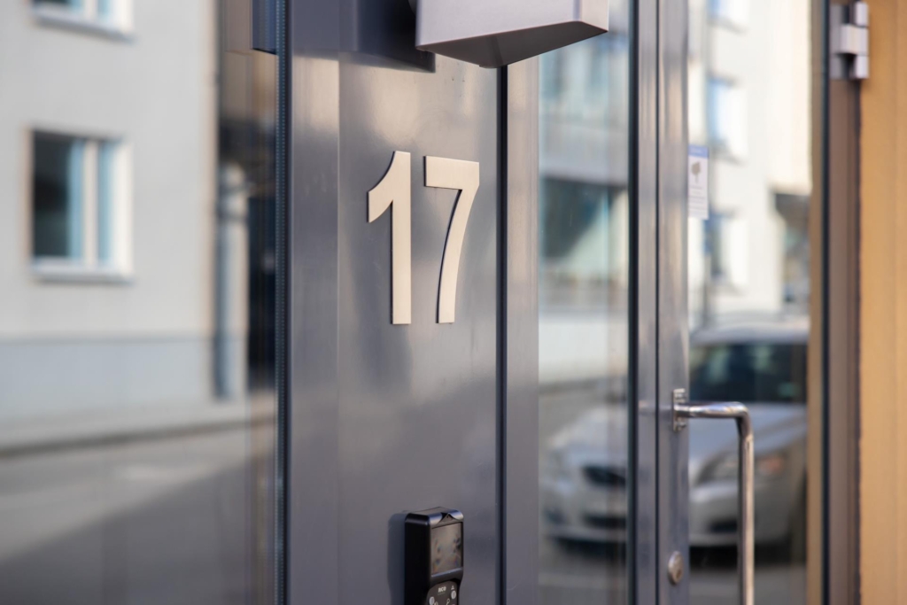 Välplanerad trea med stor balkong i soligt sydvästläge