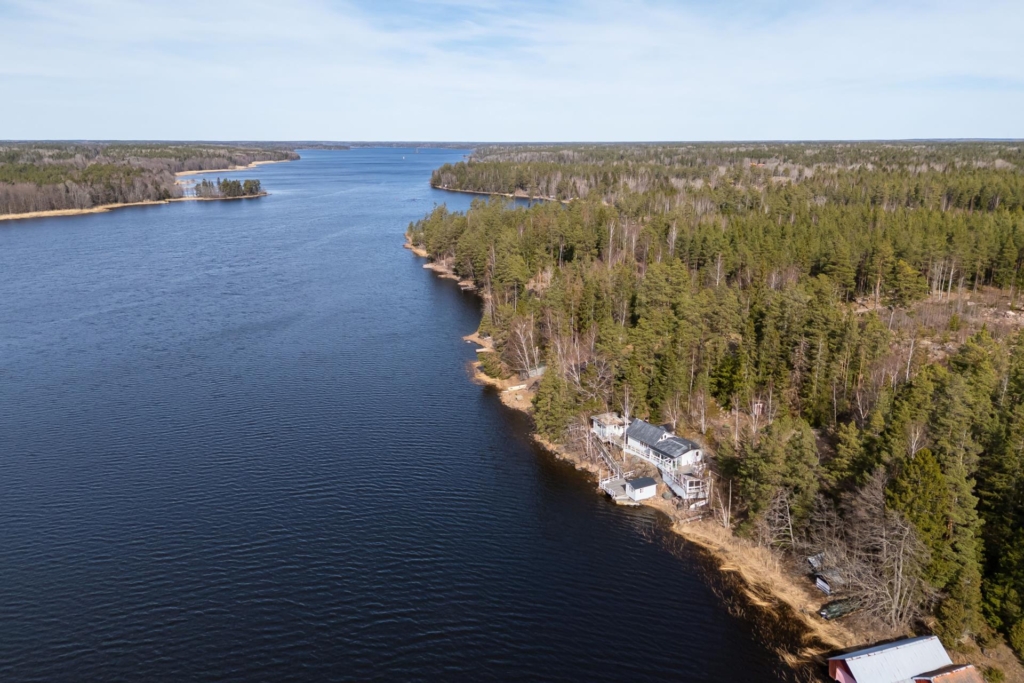 Enastående beläget och med storslagen vy