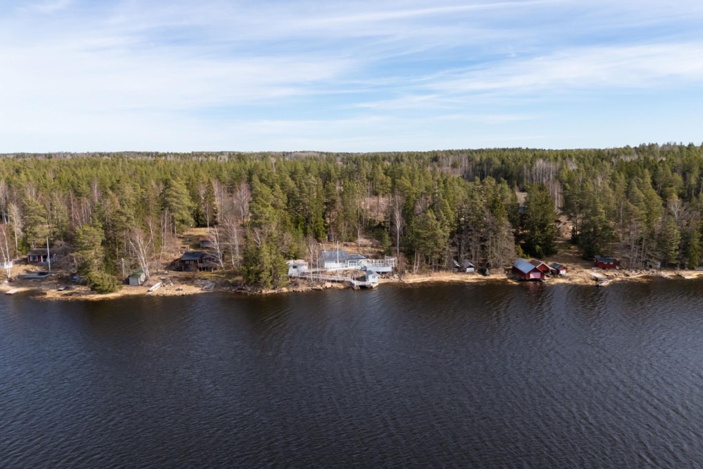 Enastående beläget och med storslagen vy