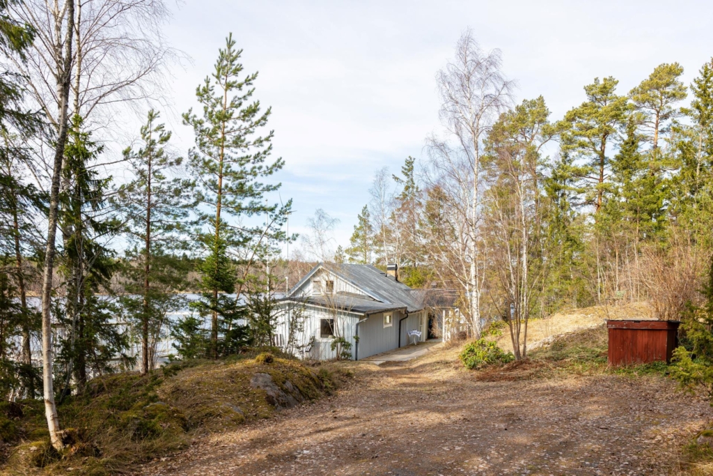 Enastående beläget och med storslagen vy