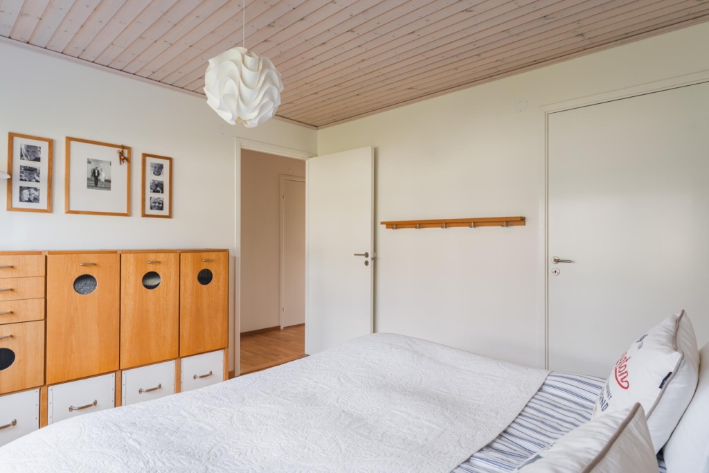 Missa inte chansen till ett av Silverdals mest attraktiva hustyper och läge – med 6 rum på 141 kvm