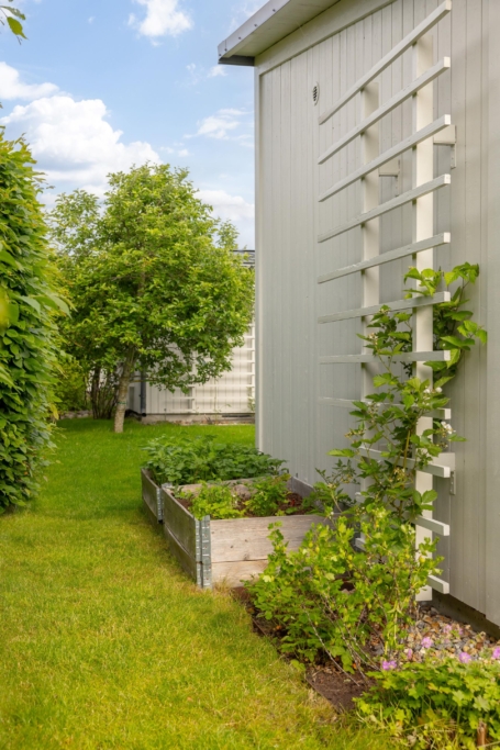 Unikt tillfälle att förvärva en av de större villorna i Silverdal. Beläget med södervänd tomt.