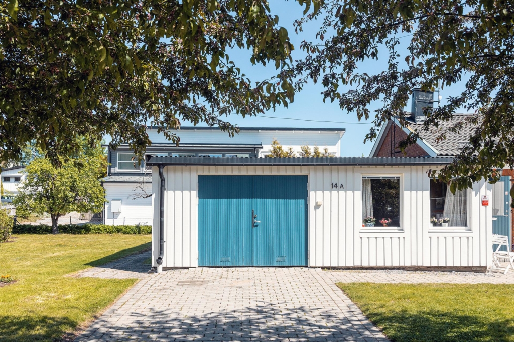 Härlig enplansvilla 7 rum och solig uteplats i optimalt läge