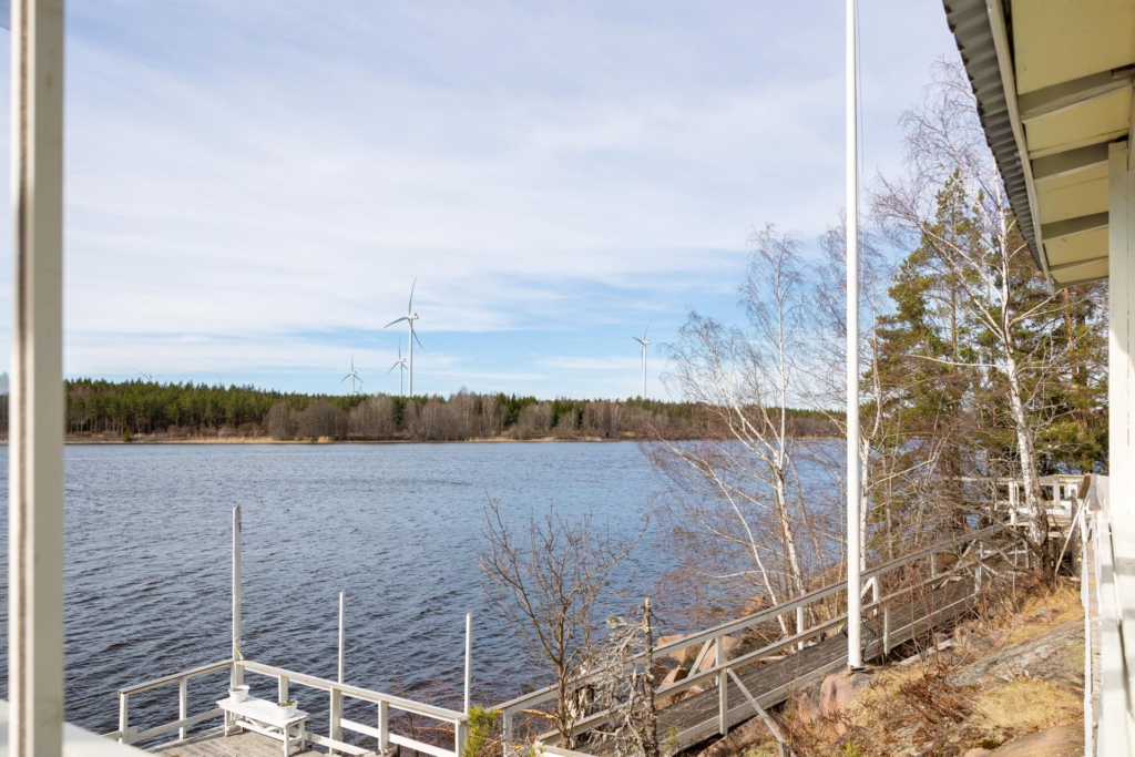 Enastående beläget och med storslagen vy