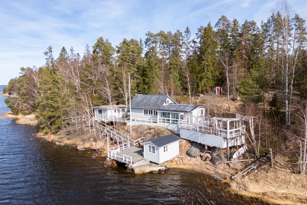 Enastående beläget och med storslagen vy