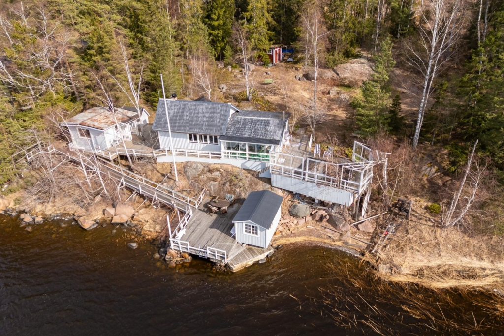 Enastående beläget och med storslagen vy