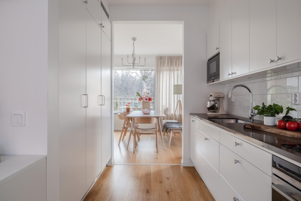 Modernt gavelradhus med 4 sovrum intill parken