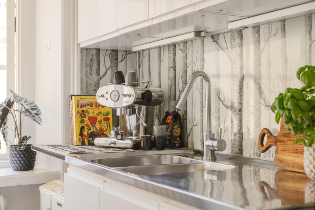 Högt upp i vackert och charmigt hus från mitten av 1800-talet.