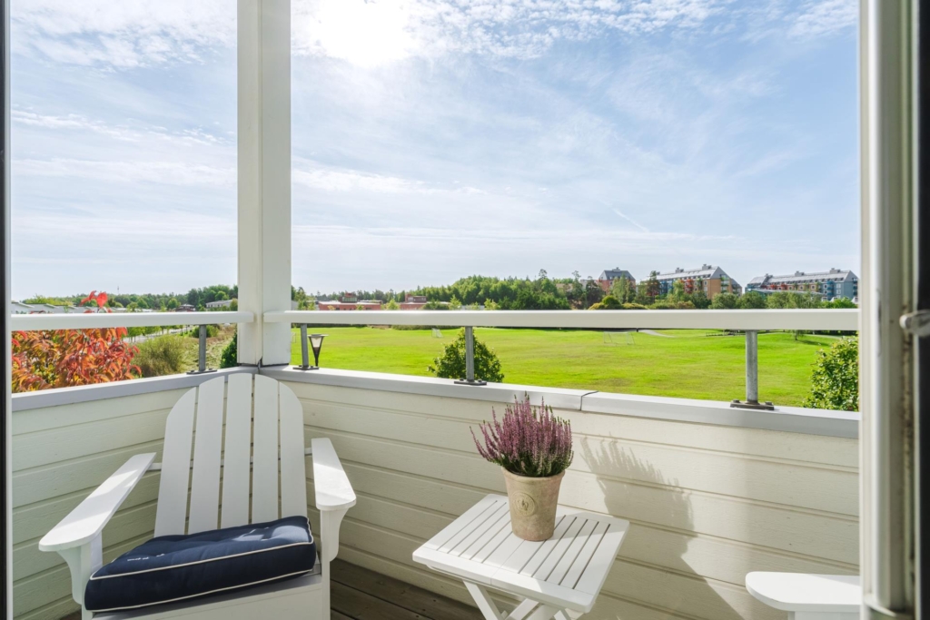 Missa inte chansen till ett av Silverdals mest attraktiva hustyper och läge – med 6 rum på 141 kvm