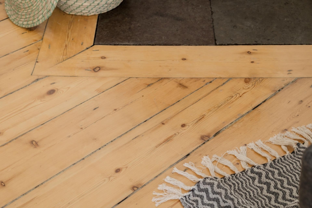 Högt upp i vackert och charmigt hus från mitten av 1800-talet.