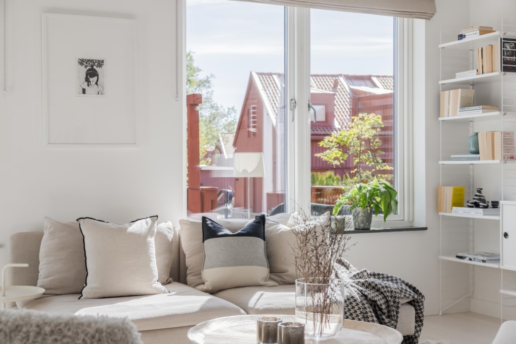 Välplanerat gavelradhus i idylliska Silverdal med generöst ljusinsläpp