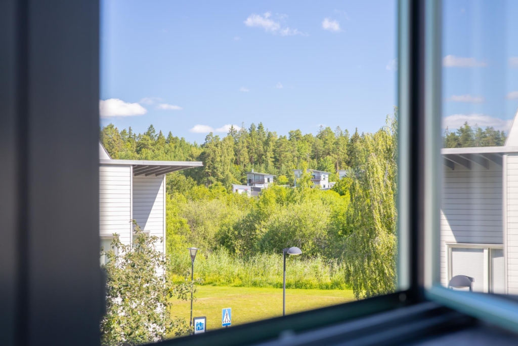 Stilfullt radhus i populära Silverdal