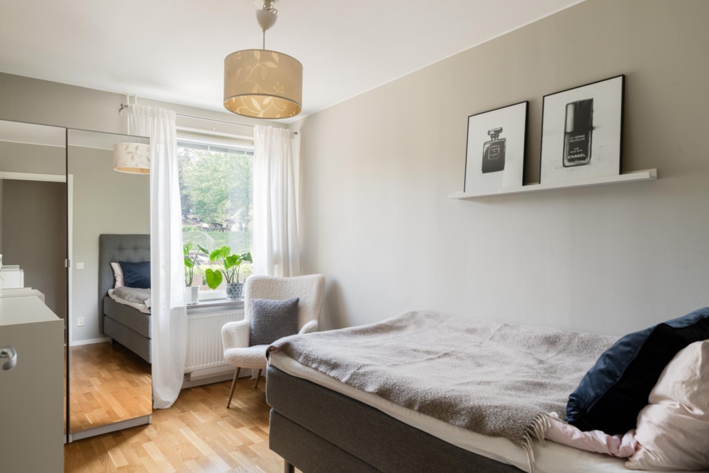 Drömfyra med 30 kvm terrass i barnvänliga Silverdal
