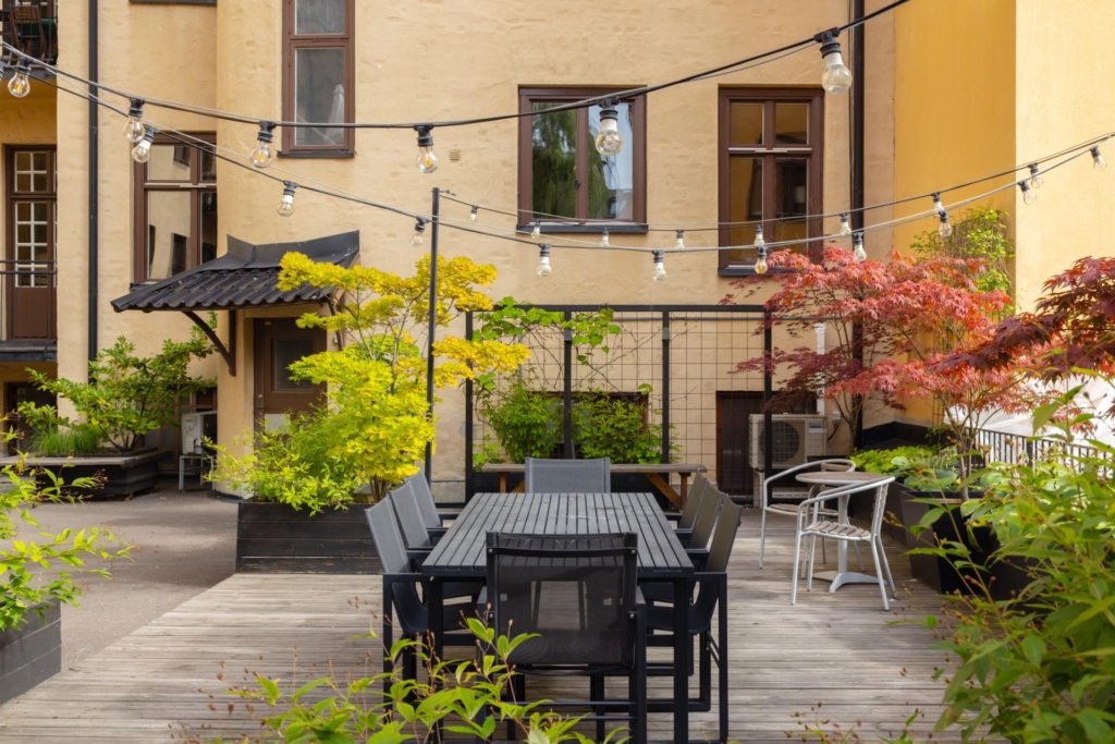 Sekelskiftesdröm i hjärtat av Kungsholmen – balkong, takhöjd och tidlös elegans