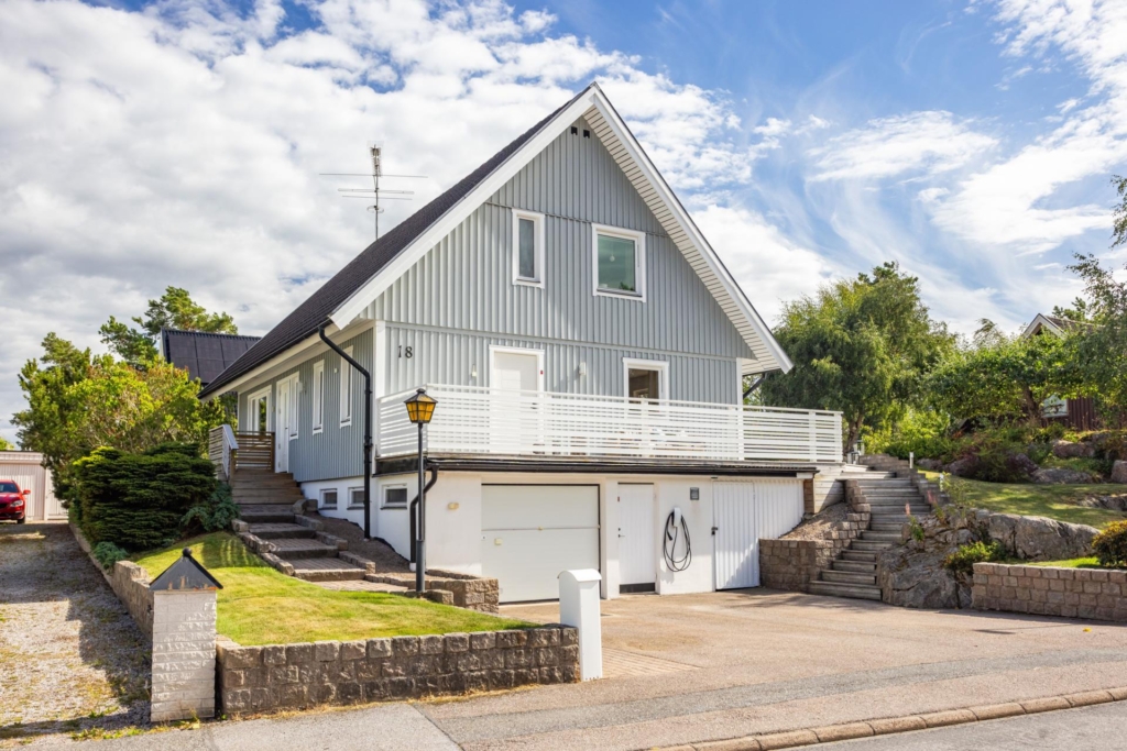 Välkommen till en trevlig familjevilla med lugnt läge i fina Törnskogen.