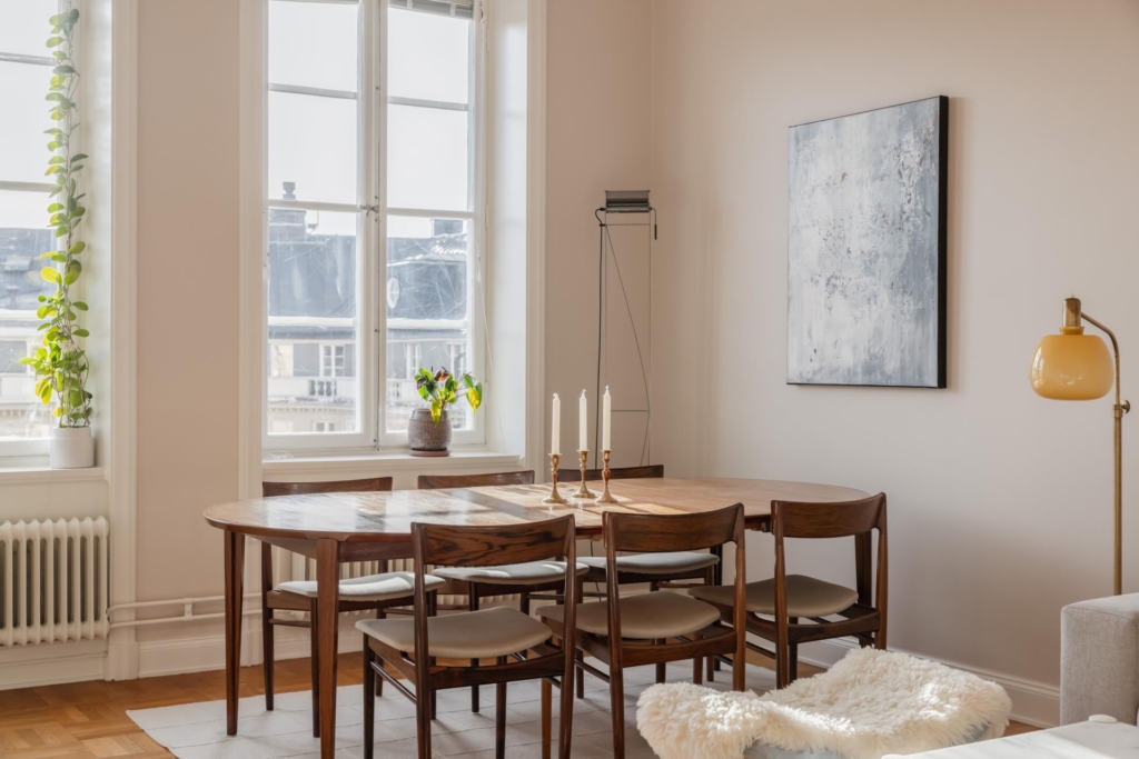 Sekelskifte – Högt läge – Fri utsikt – Stor balkong – Smakfullt renoverad